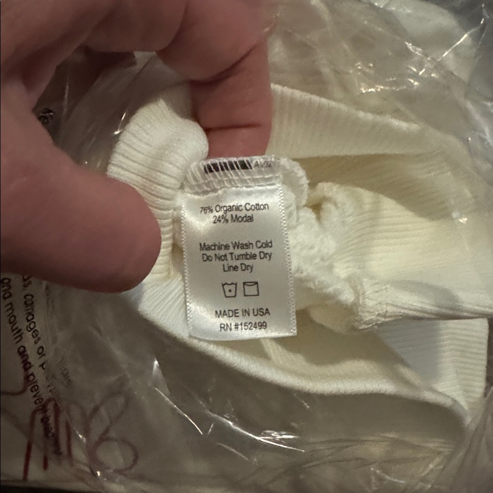 NWT Amour Vert Hands Logo Sweatshirt Size Small - Picture 3 of 6